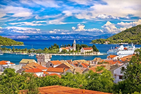 Jeftini apartmani Vis - Vis