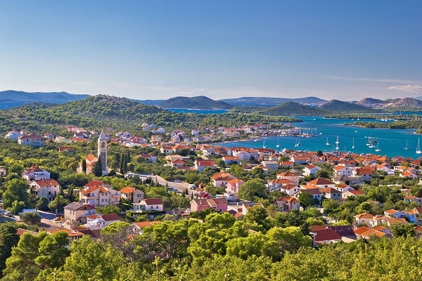 Jeftini apartmani Murter - Murter